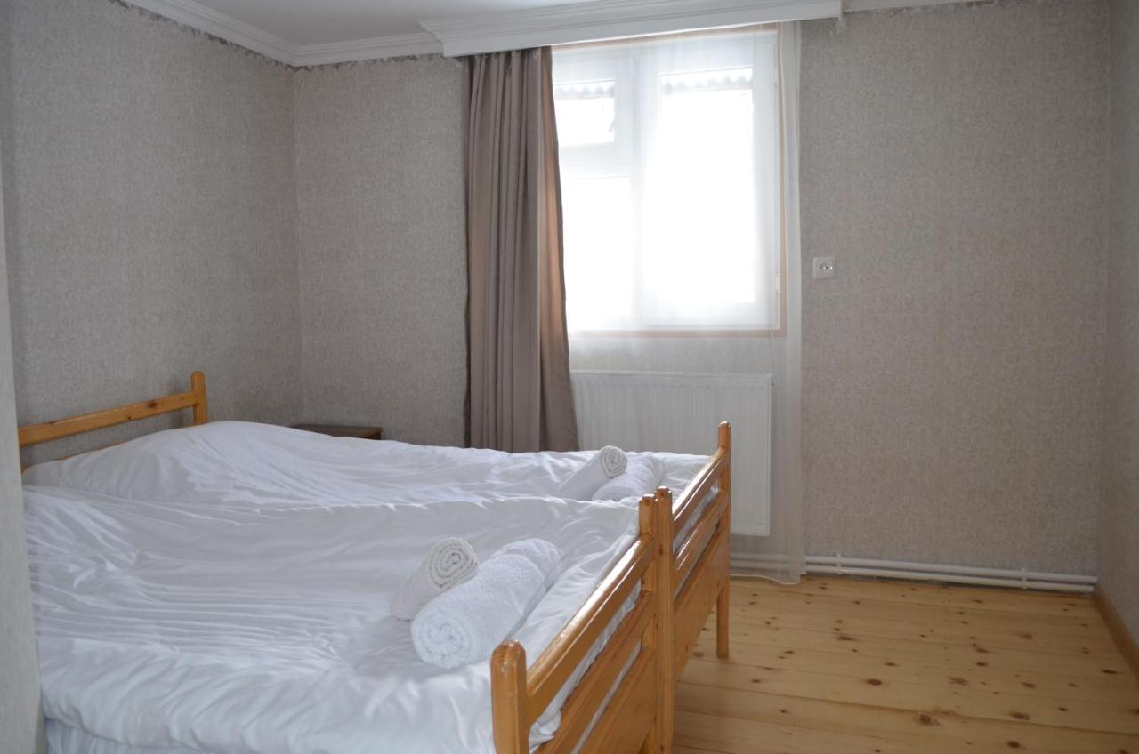 Guesthouse Qarim Mestia Eksteriør billede