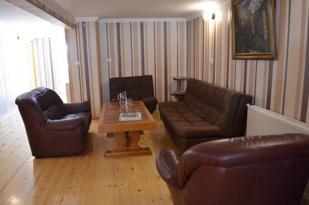 Guesthouse Qarim Mestia Eksteriør billede